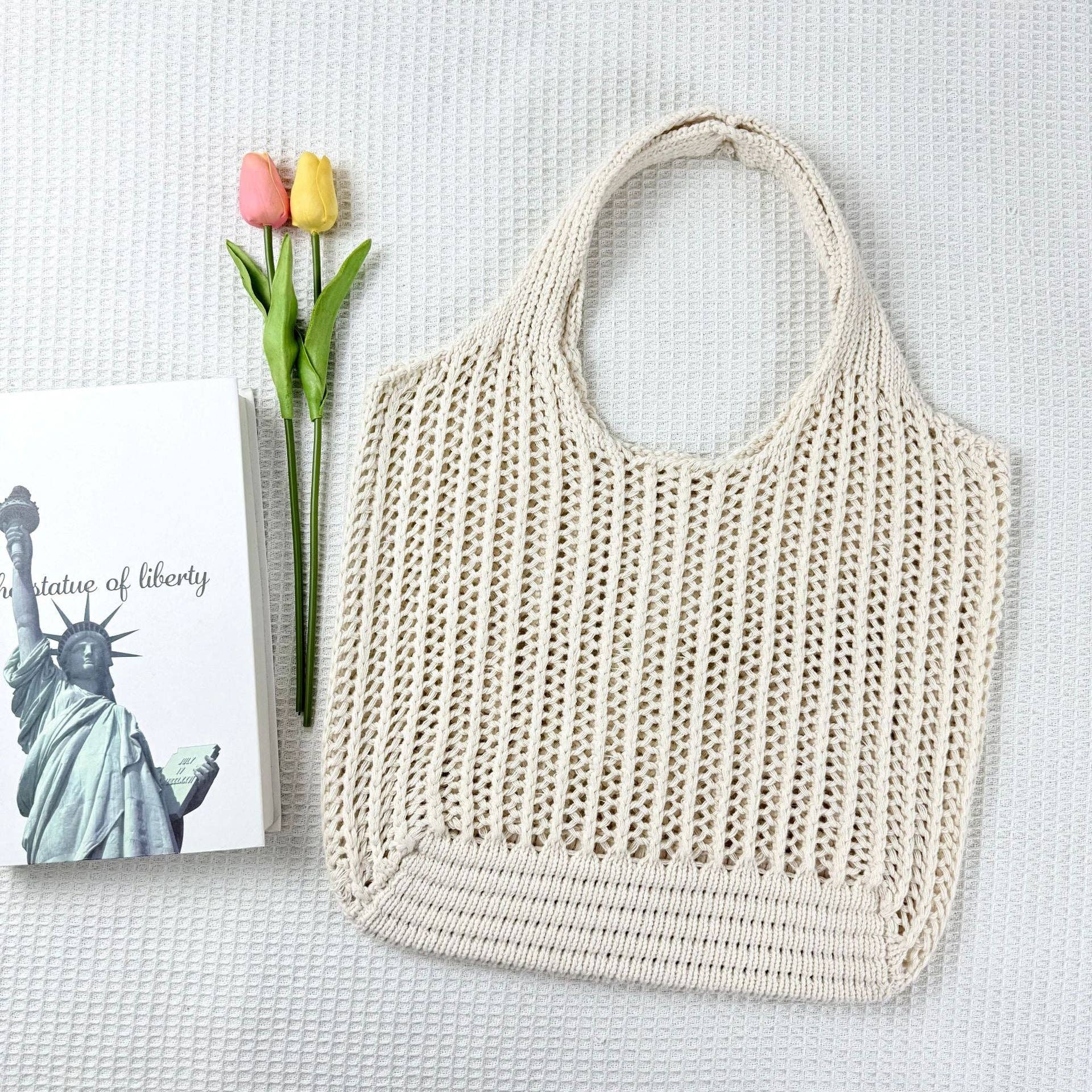 Solid Color Large Capacity Hollow Tote Bag DP26I421
