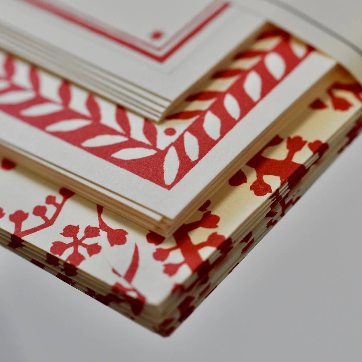 Set of Notecards and Envelopes Seaweed Paisley Crimson