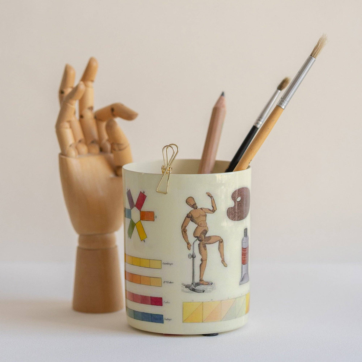 Enamel Everything Pot - The Art of Colouring