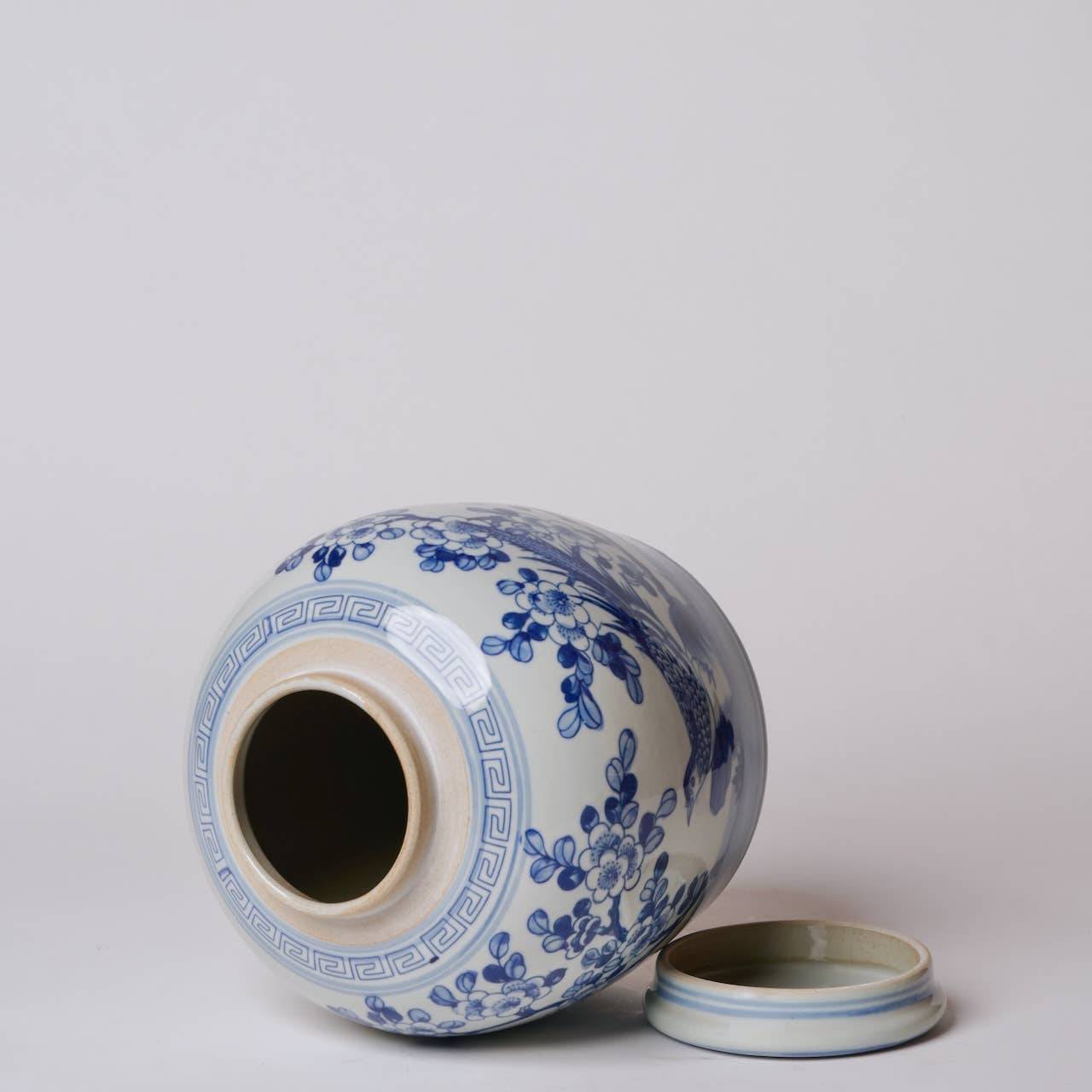 Blue and White Porcelain Pheasant and Flower Round Jar