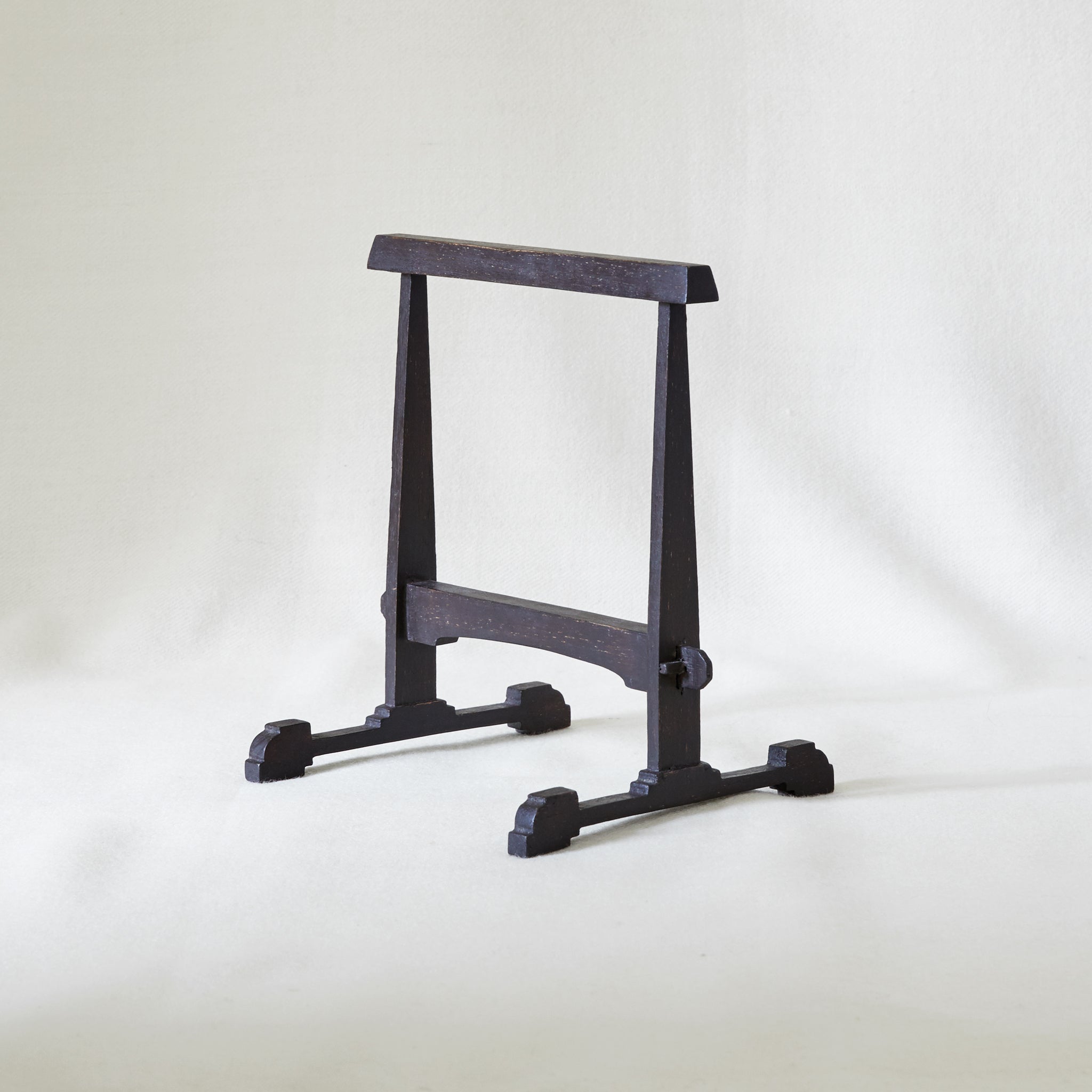 Small Frame Easel