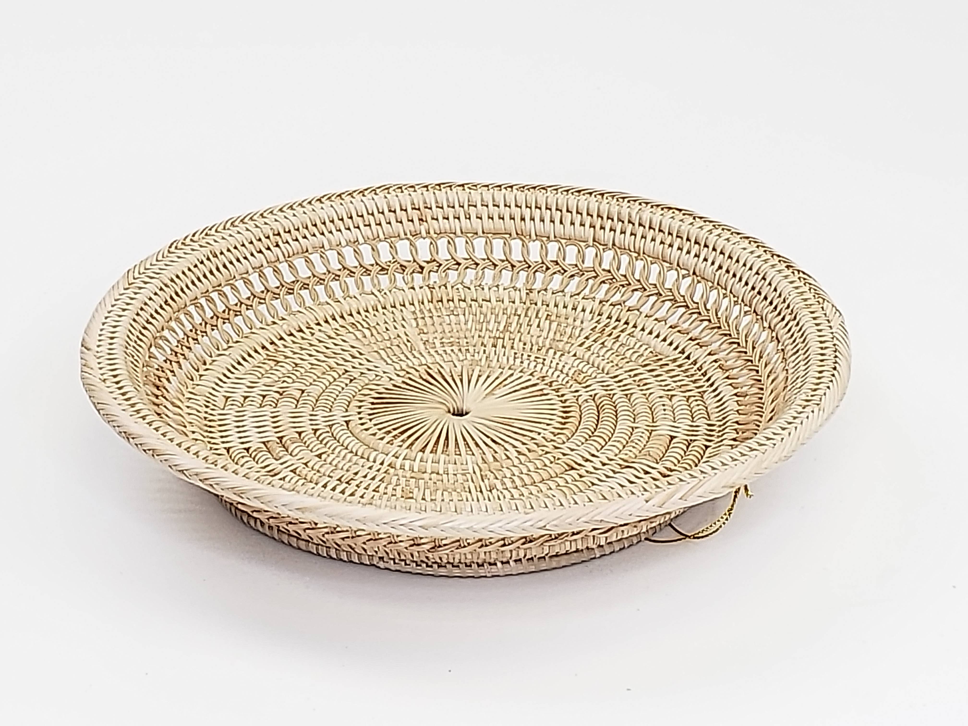 Round Rattan Pie Serving Dish 10.5"